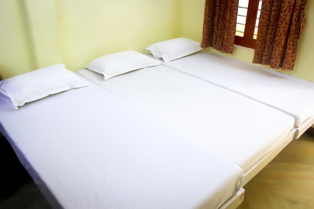 Pms Guest House Пондичерри Экстерьер фото